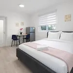 Apartment Tiny Rose Tirana