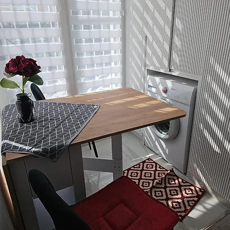 Tiny Rose Apartment