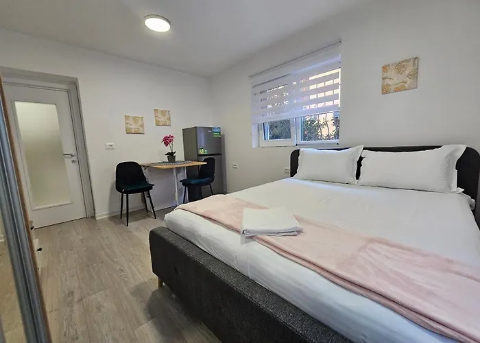 Tiny Rose Appartement *